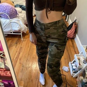 Garage camo cargo paints ! ( never worn with tags )